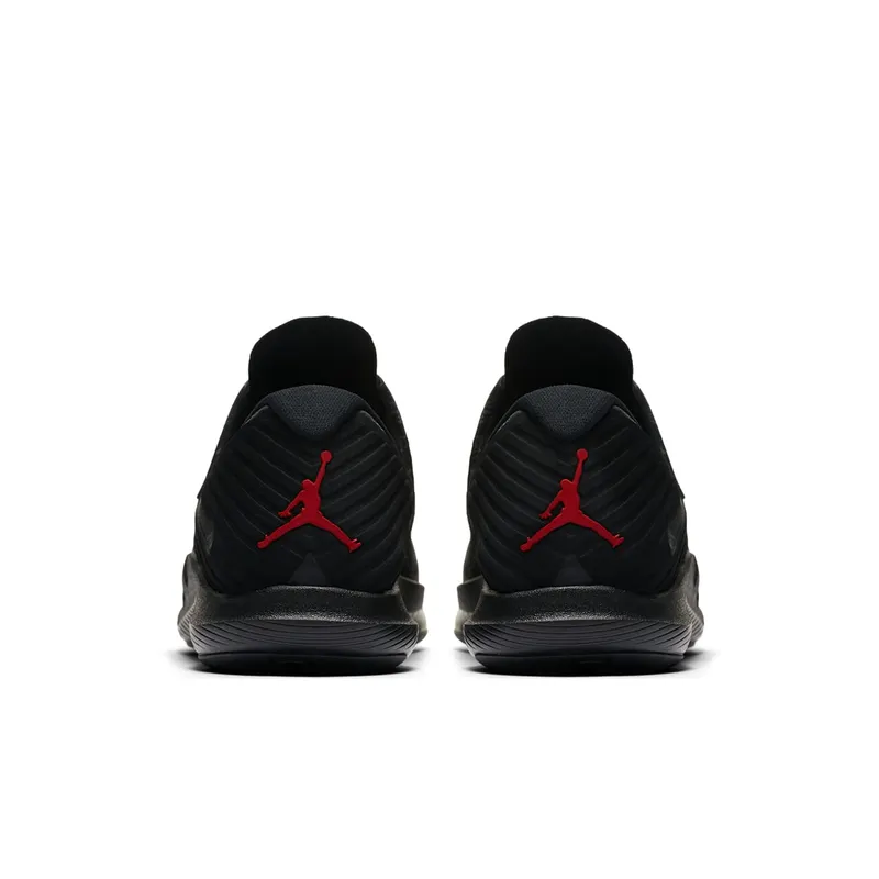 Jordan Relentless “Black Gym Red” (AJ7990-006)