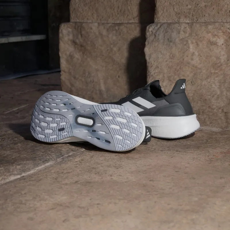 Adidas Ultraboost 5x Core Black / Cloud White / Carbon (IH3110)