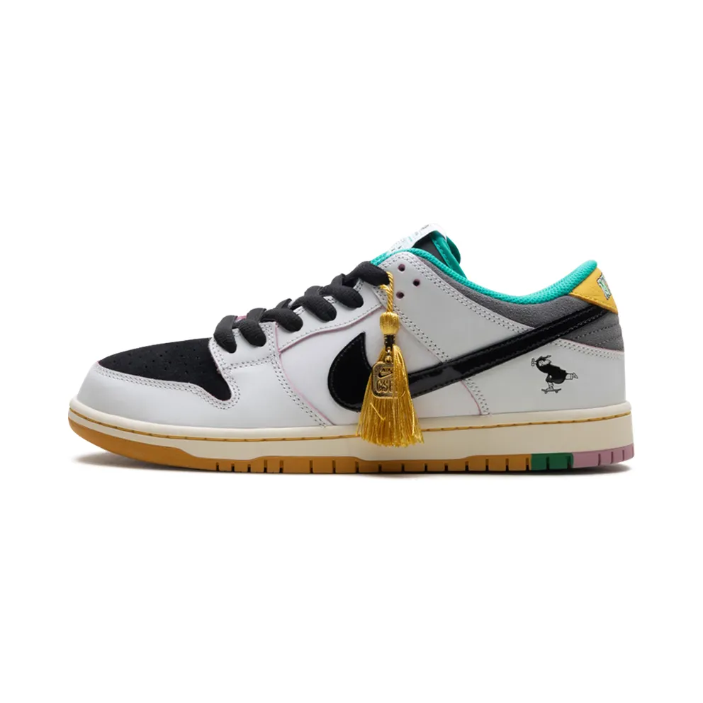 Nike SB Dunk Low “CSEF” (HJ4132-100)