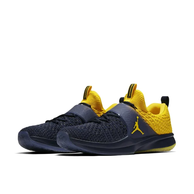 Jordan Trainer 2 Flyknit Michigan College Navy/Amarillo-Amarillo (921210-407)