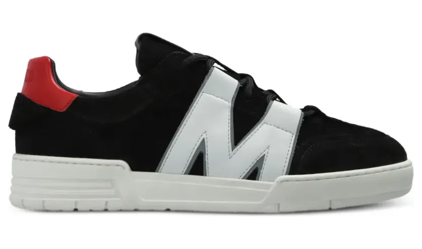 Moschino logo-patch leather sneakers – Zwart (MB15224G0PGFB)