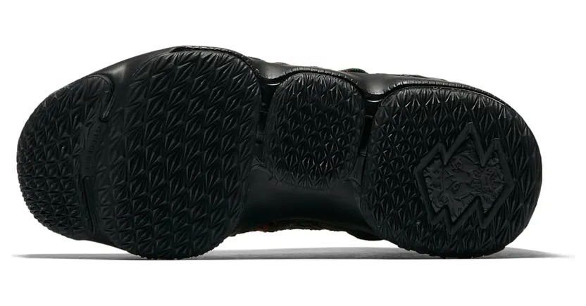 nike-lebron-15 943762-900