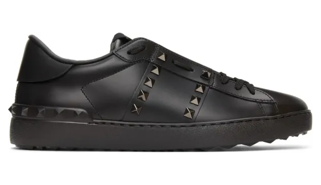Valentino Black Valentino Garavani Rockstud Untitled Sneakers (VY2S0931BXE)