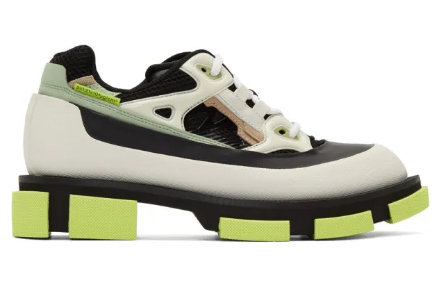 both Black and White Gao Runner Sneakers (P20LMM-M004C90C10C36)
