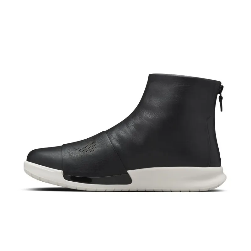 Nike Benassi Lux Boot Black Ivory (W) Black/Ivory-Black (819683-001)