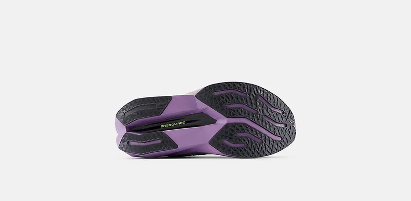 NEW BALANCE FuelCell SuperComp Trainer v3 “TRUFFLE SALT / CANDIED VIOLET” (WRCX7RC)