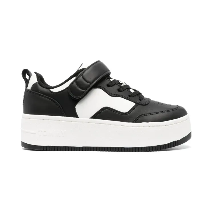 Tommy Hilfiger Tommy Jeans mit dicker Sohle “Black” (EN0EN02210)