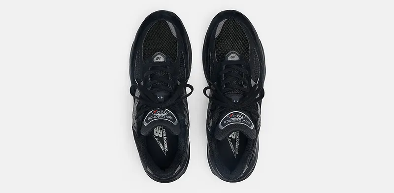 New Balance 990 v6 “Triple Black” (U990BB6)