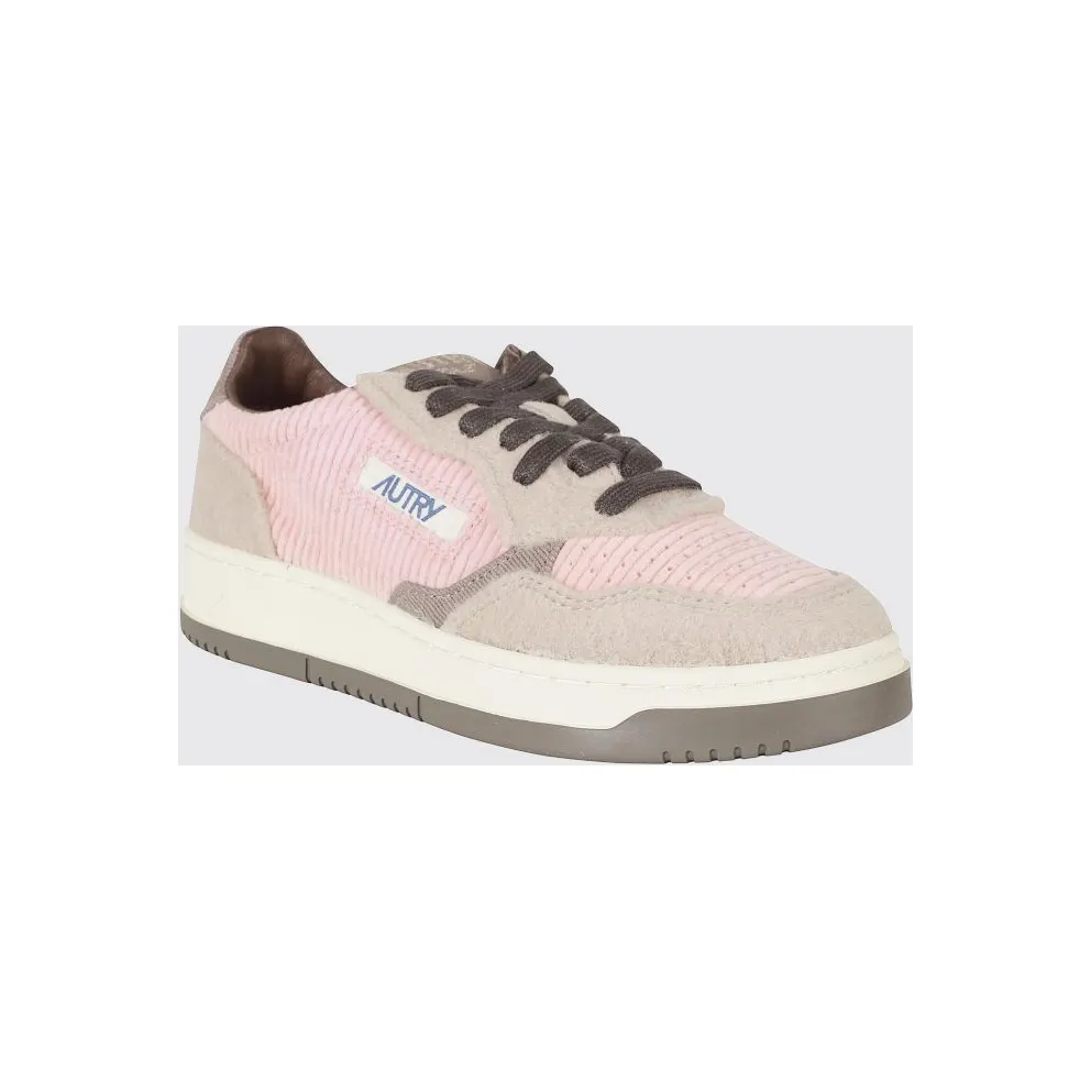 Autry Medalist Low Sneakers for in Leather and Suede with a Bicolor Design Pink (AULWV101)