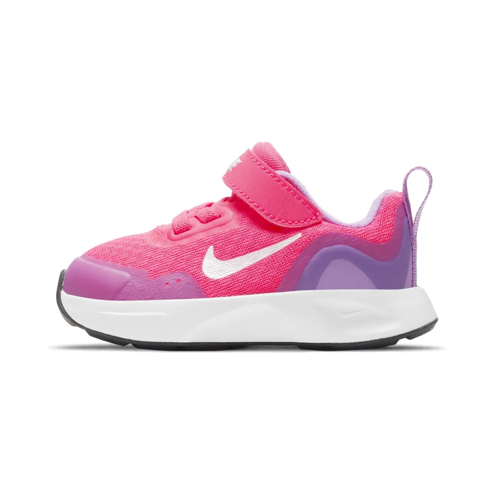 Nike WearAllDay “Hyper Pink / Fuchsia Glow / Dark Smoke Grey / White” (CJ3818-600)