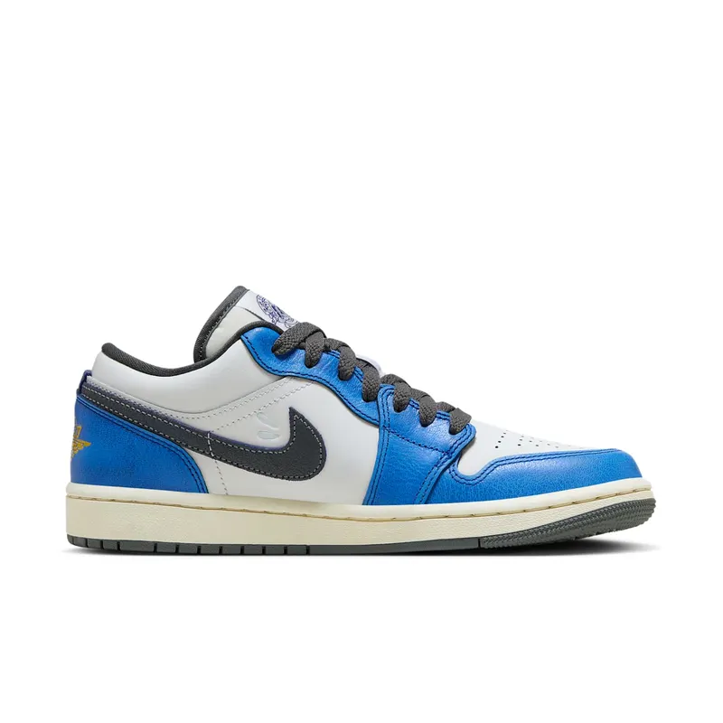 Jordan 1 Low SE Flight Vintage (FV8439-104)