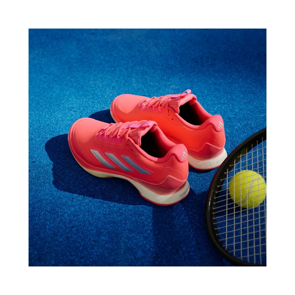 Adidas Avacourt 2 Tennis Lucid Red / Silver Metallic / Warm Vanilla (IH0462)
