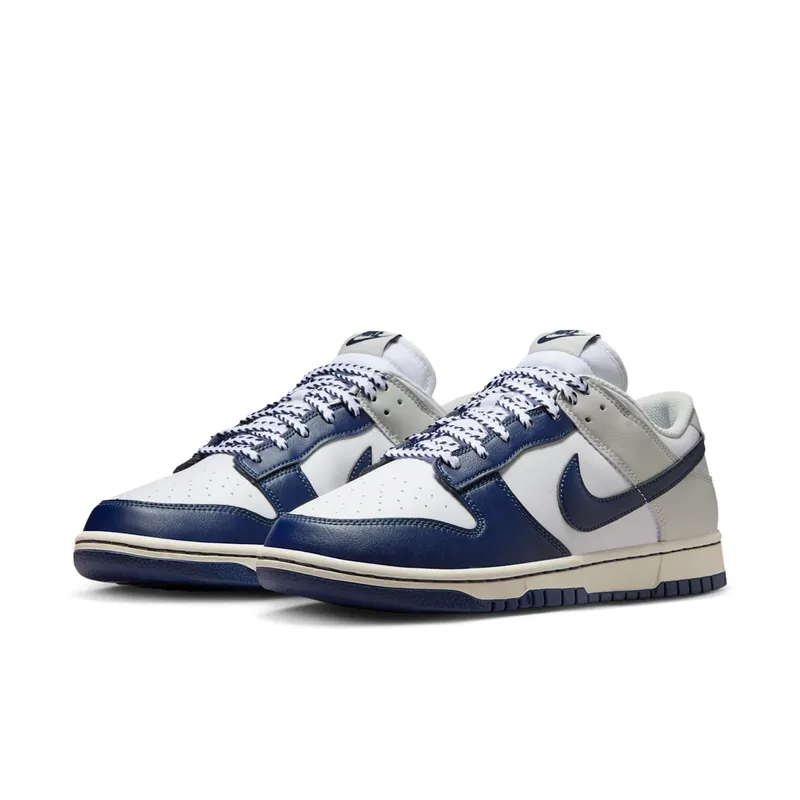 Nike Dunk Low “New York Yankees” (IM2222-101)