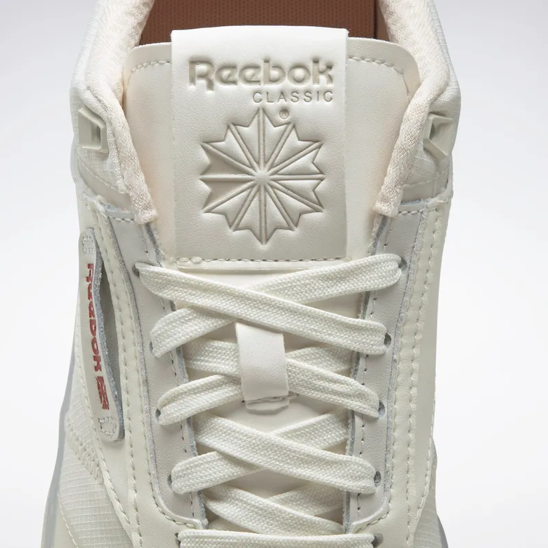 Reebok Club C Legacy Shoes Chalk / Neon Mint / Baked Earth
