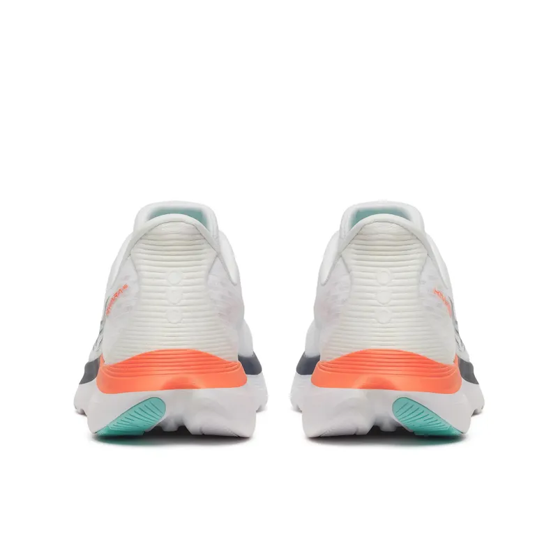 SAUCONY Kinvara 16 “White / Navy” (S11020-172)