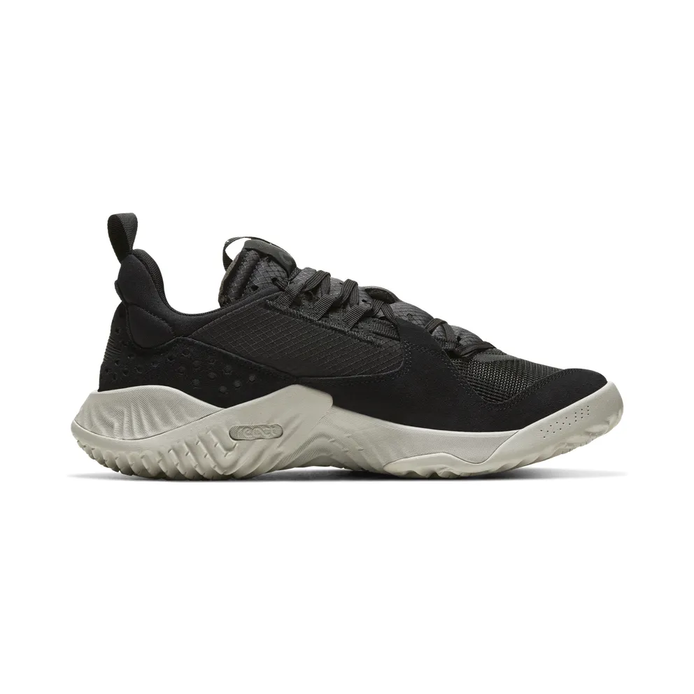 Jordan Delta SP “Black / Light Bone / Anthracite” (CD6109-001)