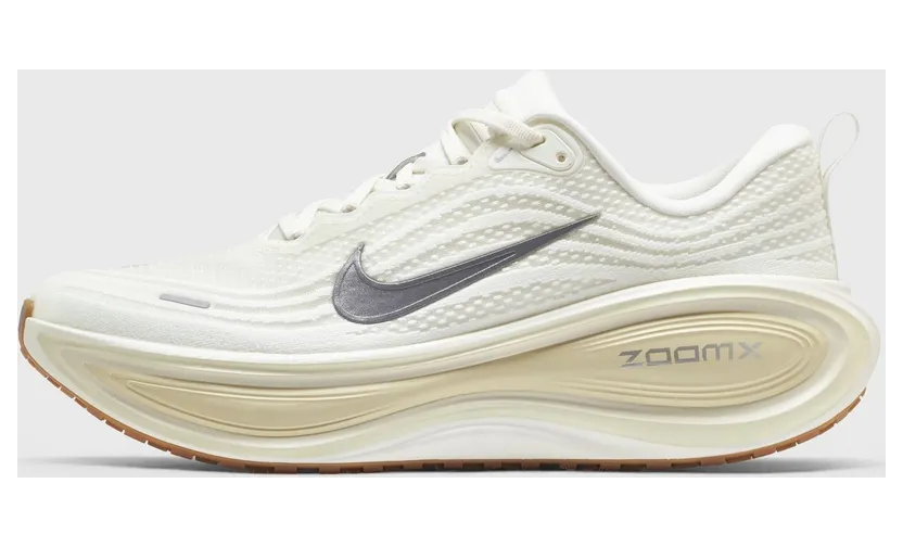 Nike VOMERO PLUS ESS White