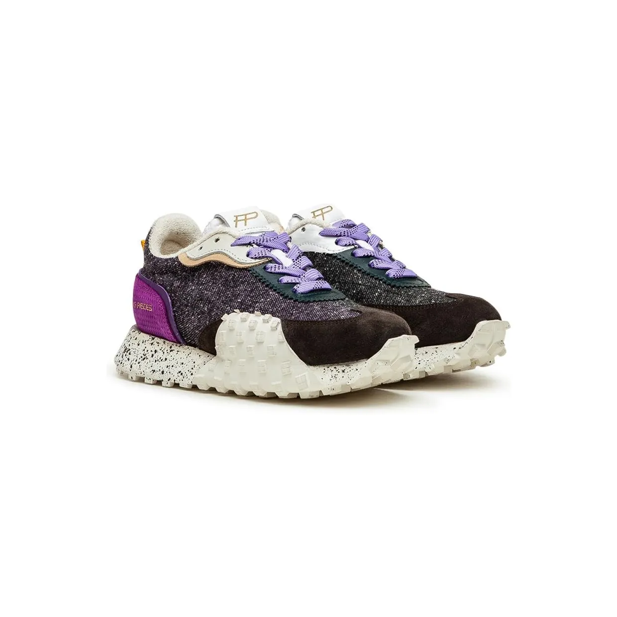 Filling Pieces Crease Runner Wind (46228381953)