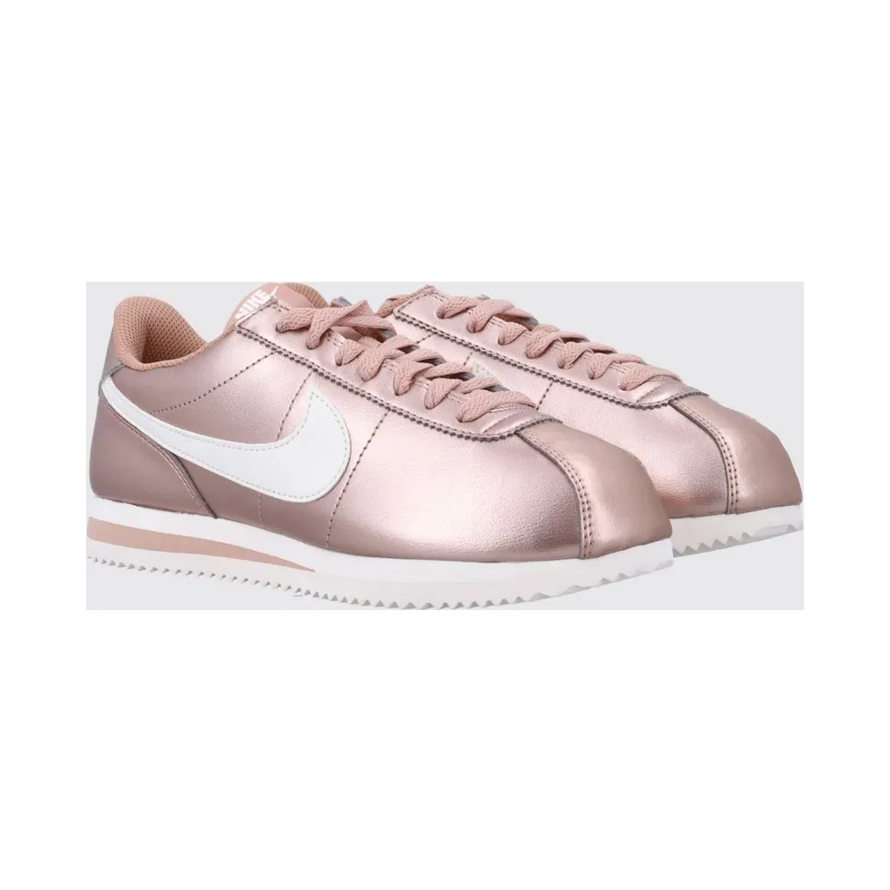 Nike Cortez Laminated Leather Trainers with Swoosh Logo and Round Toe Pink (IR0042900)