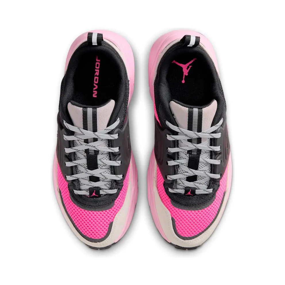Jordan Trunner O/S Wolf Grey Pink Blast (II6531-002)