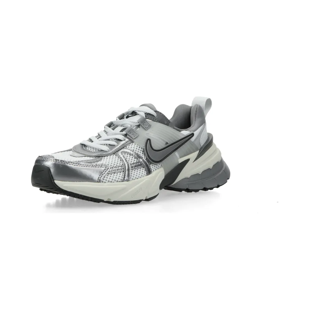 Nike V2K Run (pure platinum / mtlc cool grey / wolf grey) – FD0736-003