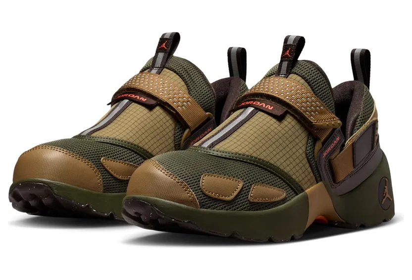 air-jordan-trunner IO4190-300