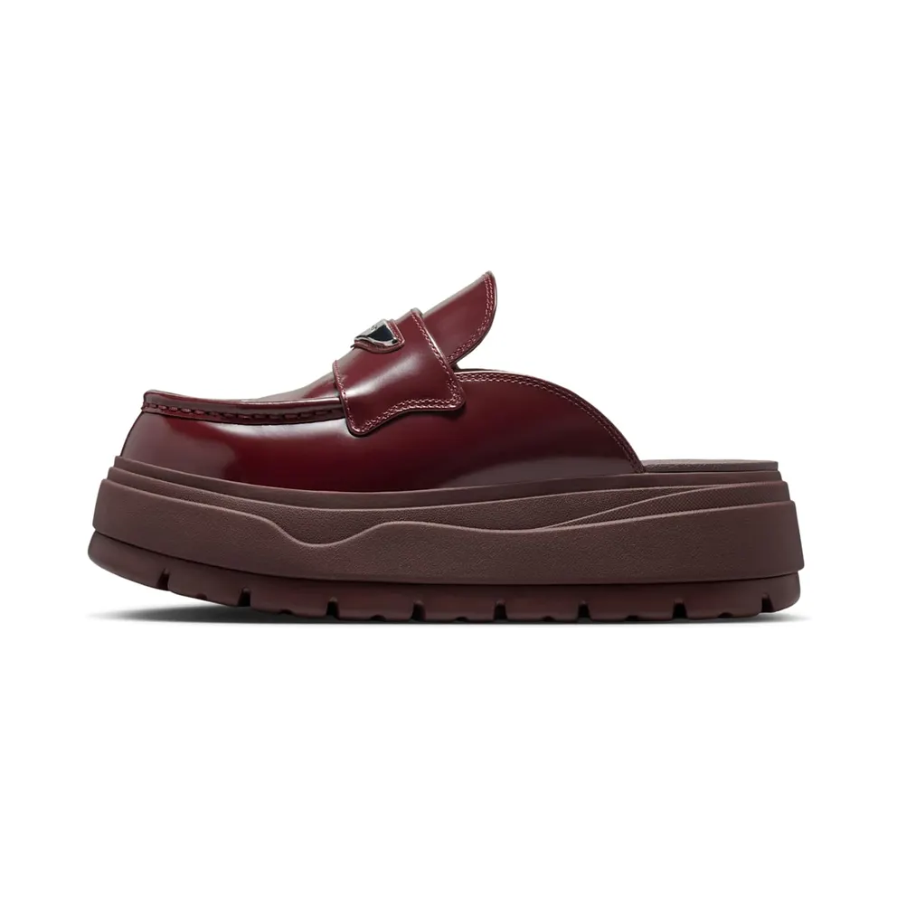 Jordan Mule “Dark Team Red” (HJ4292-600)