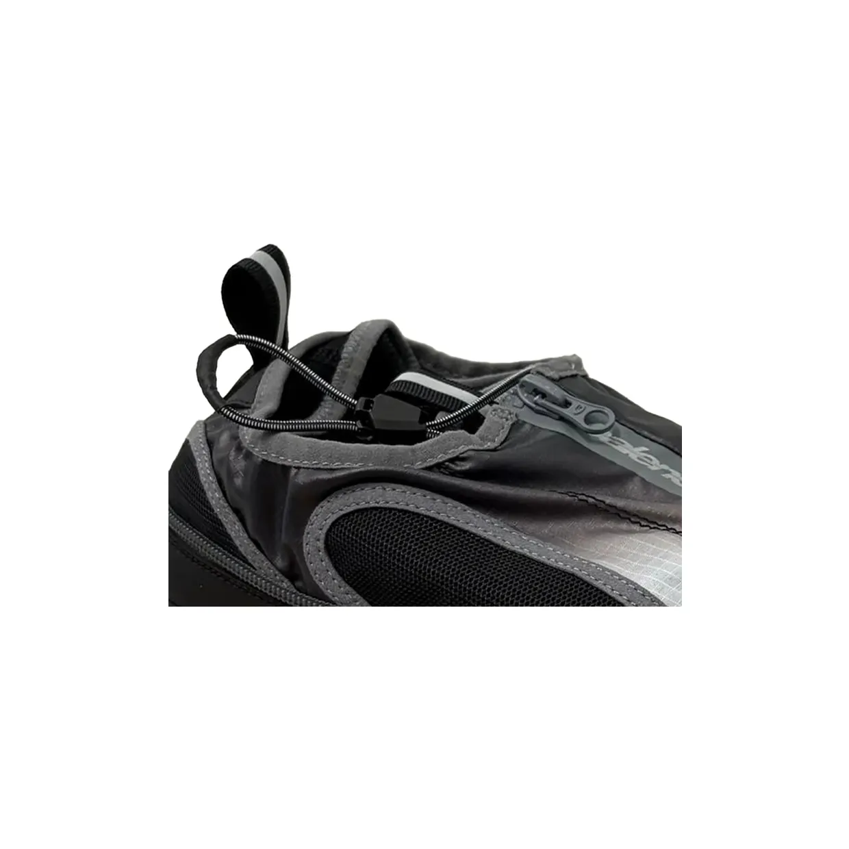 Balenciaga (874873 WPKT1 1090) (2)