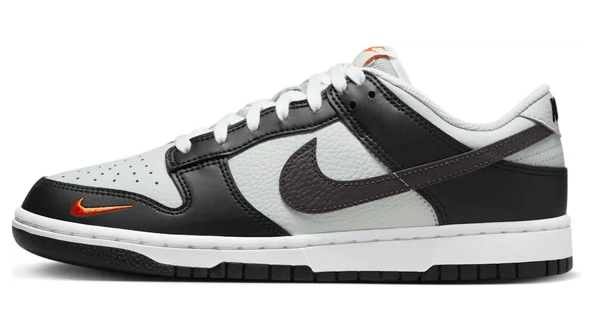 Nike Dunk Low “Black/Total Orange” (FN7808-001)