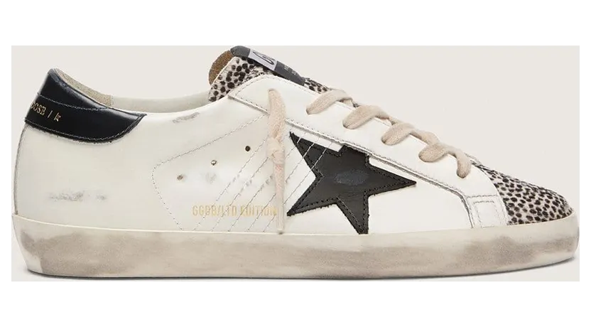 Golden Goose Super-Star Ltd In White Leather With Black Star And Pony Skin Details (GWF00101.F008513.10283)