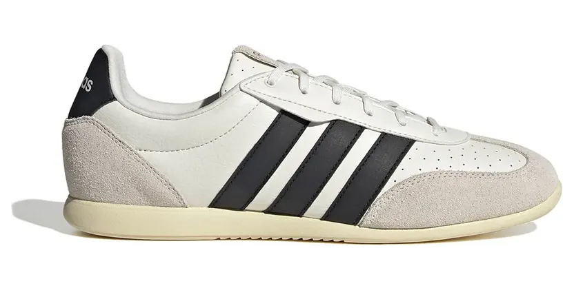Adidas Barreda White (JR4618)