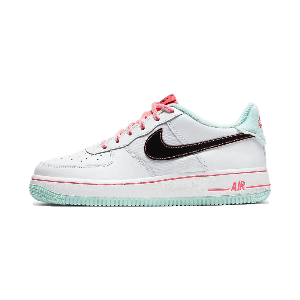 Nike Air Force 1′ 07 LV8 Older Kids’ White (DD7709-100)