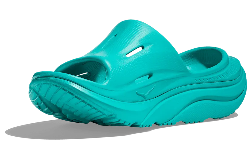 hoka-one-one-ora-recovery 1135061-CCMC