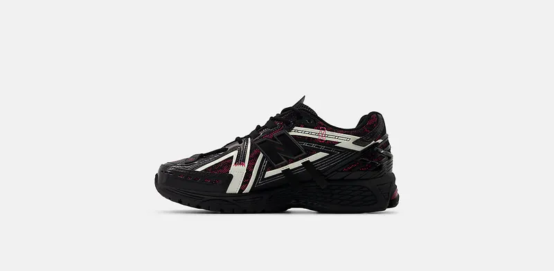 New Balance 1906A “Black Drogon Berry” (U1906AD)