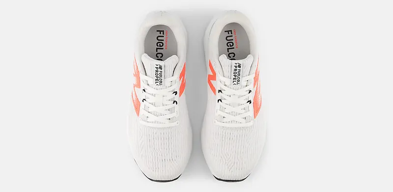 NEW BALANCE FuelCell Propelv5 “White / Urgent Red / Mineral” (WFCPRCY5)