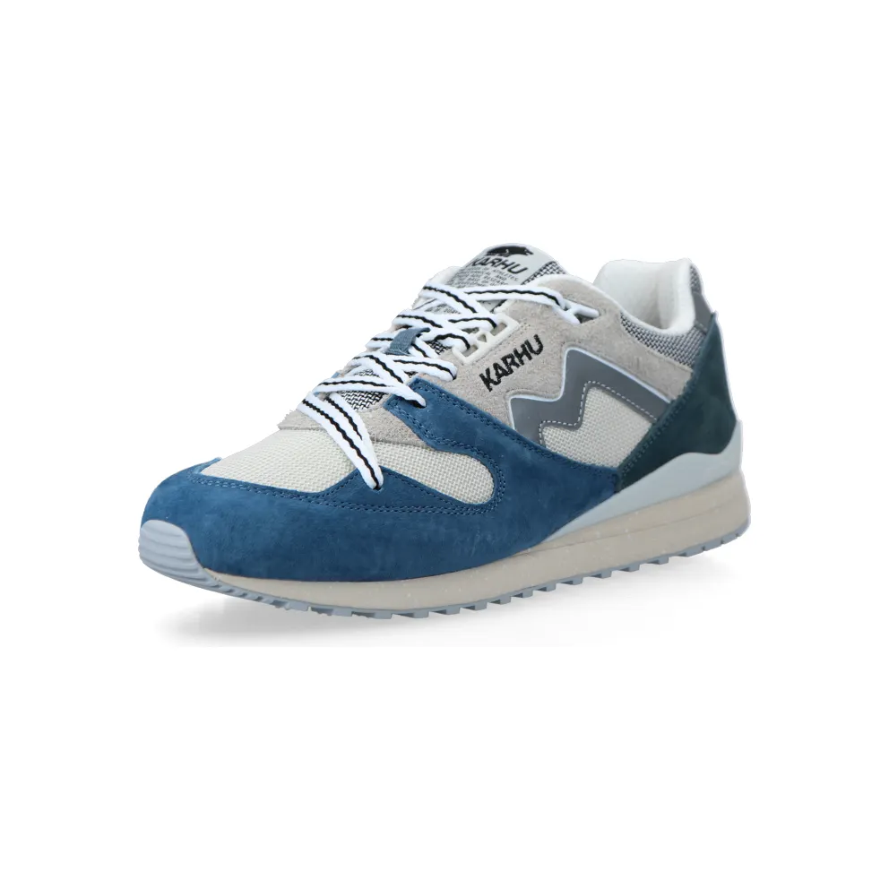 Karhu Synchron Classic (coronet blue / silver lining) – F802686