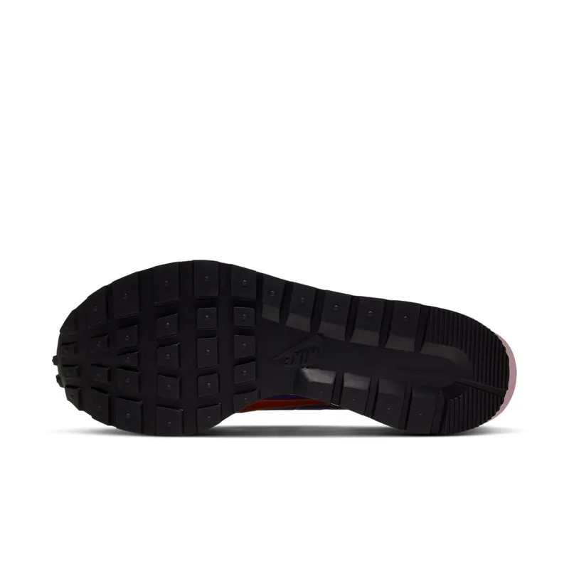 Nike x sacai Vaporwaffle Dark Iris (2021) – “Dark Iris / Campfire Orange / White” (DD1875-500)