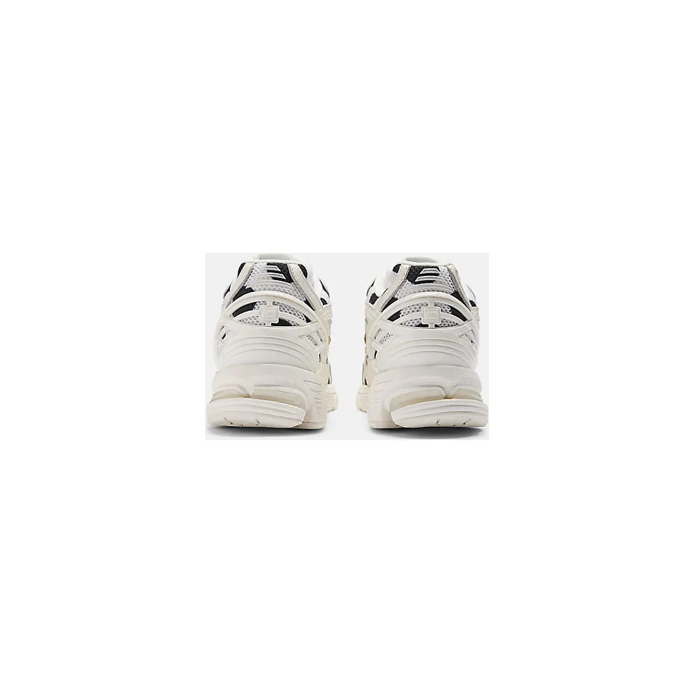 New Balance 1906R “Polka Dot Sea Salt” (M1906RPC)