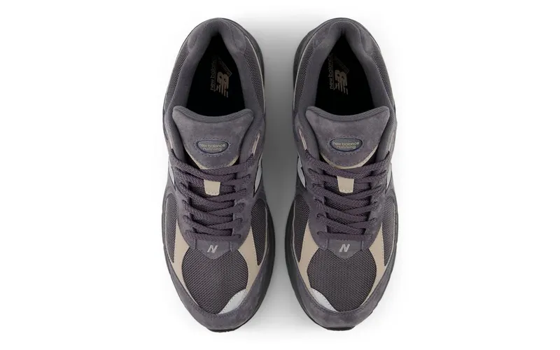 New Balance 2002R Grey Beige Navy (M2002RTC)