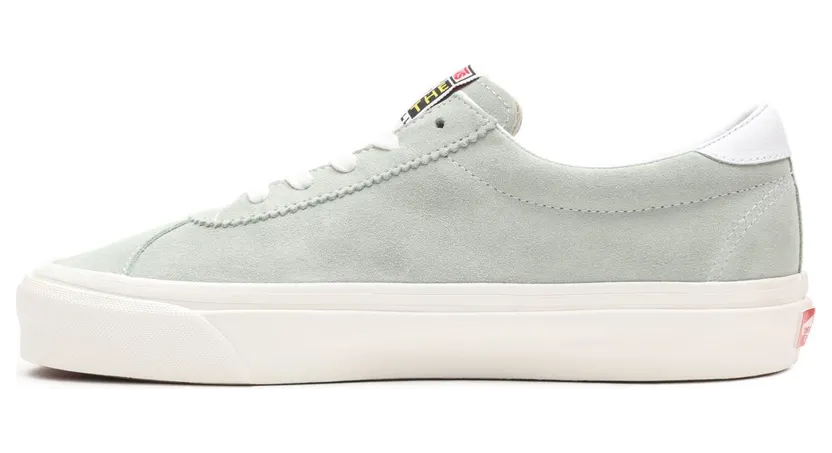 vans-style VN0A3WLQ4ZE