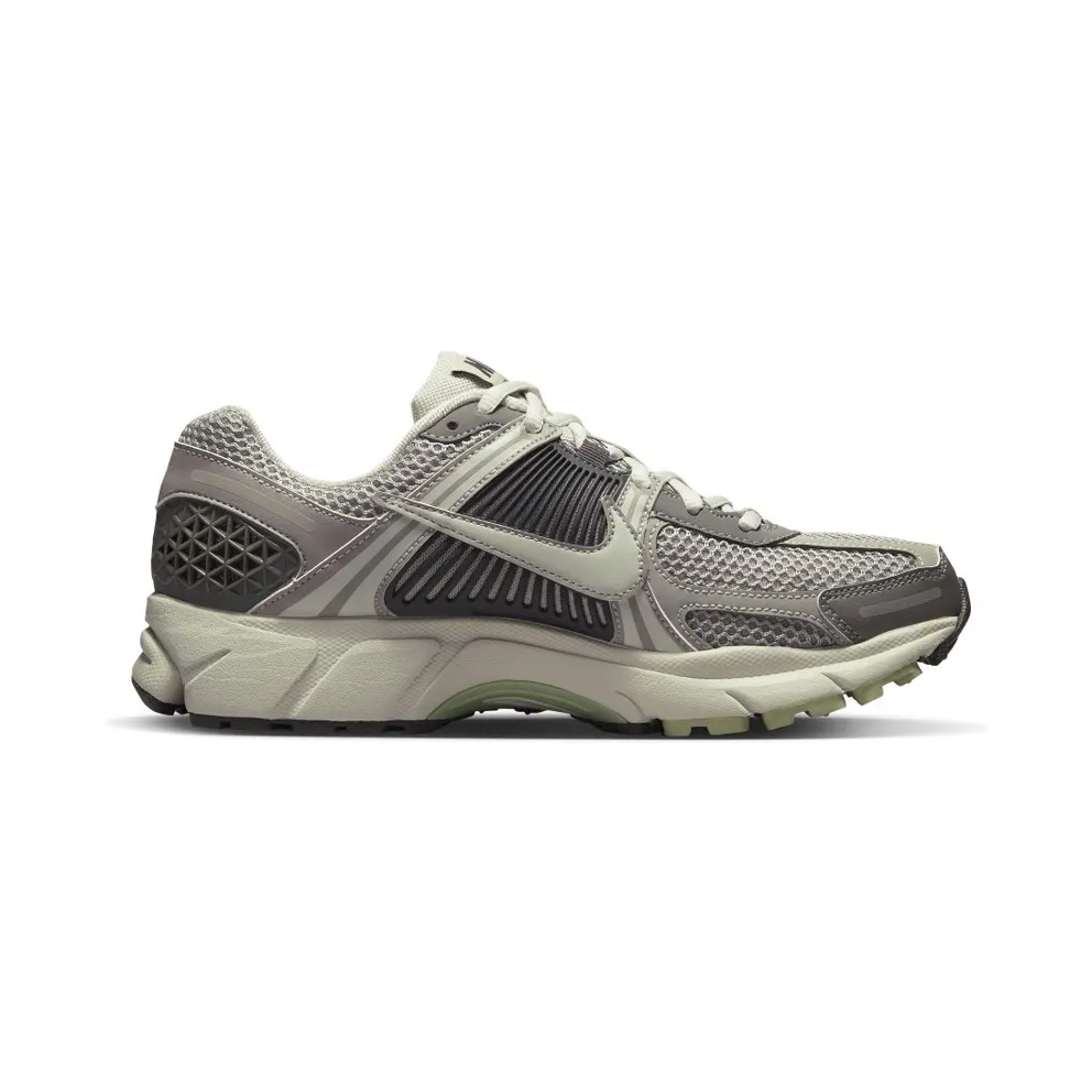 Nike Zoom Vomero 5 Cobblestone/Light Bone/Medium Ash/Light Bone (FB8825-001)