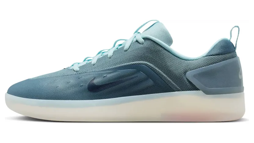 nike-zoom FQ1273-400