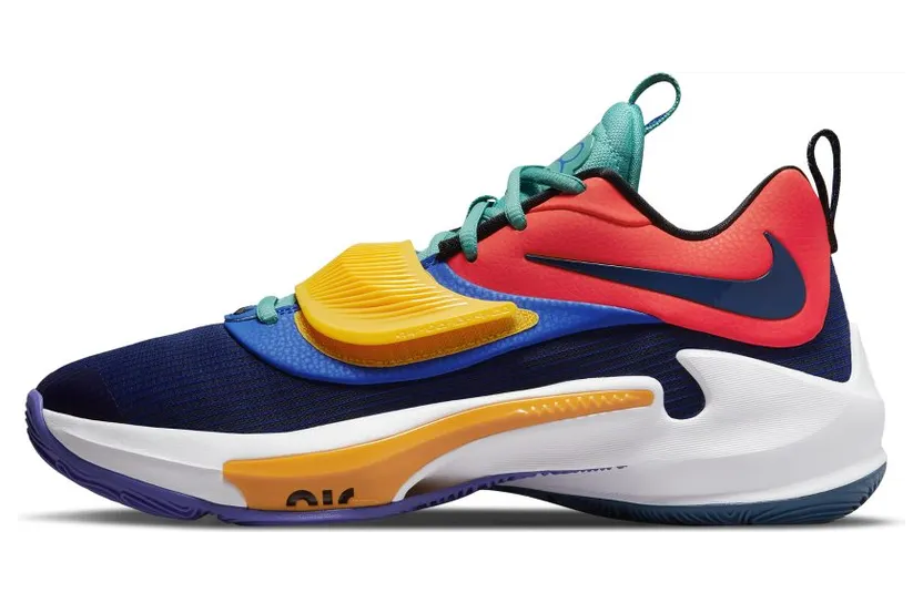 Zoom Freak 3 Rood (DA0694-601)