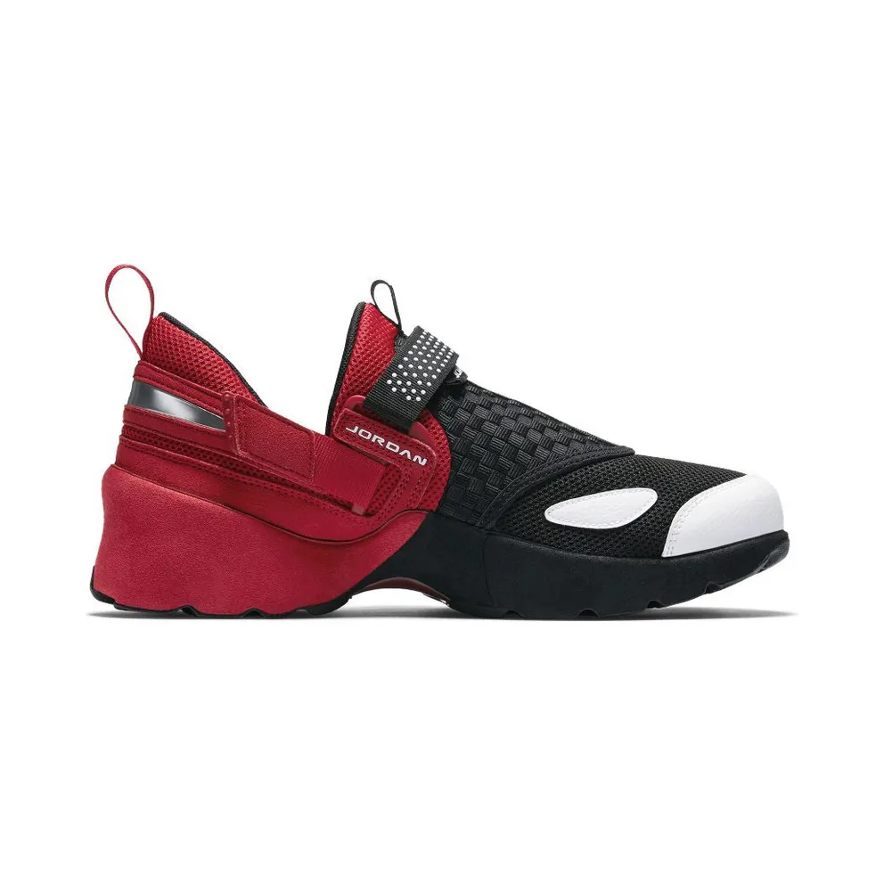 Jordan Trunner LX Black Red (2017) Black/White-Gym Red (905222-001)