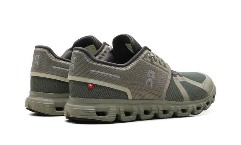 On Running Cloud 6 “Thyme/Olive” (3MG11275359)