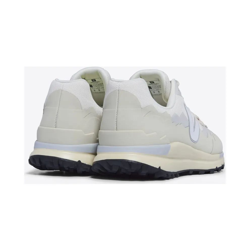Veja FITZ ROY TREK-SHELL GRAVEL WHITE – “White” (FR2303556A)