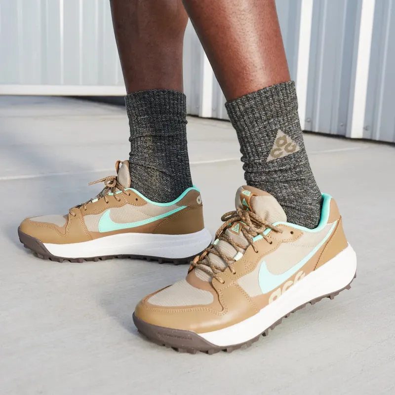 Nike ACG Lowcate Brown (DX2256-200)