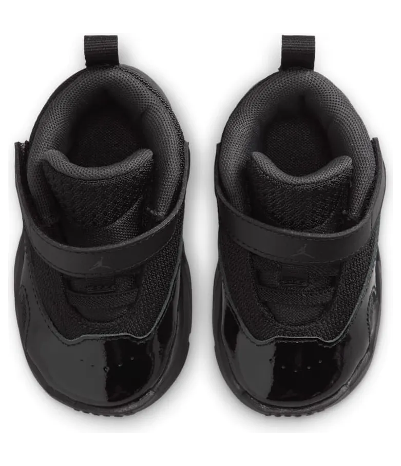 air-jordan-max-aura FQ8296-001