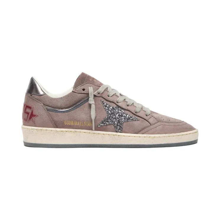 Golden Goose Ball Star aus lavendelfarbenem Wildleder mit silbernem Glitzerstern und Fersenlasche aus beschichtetem Leder Violett (GWF00746F007908)