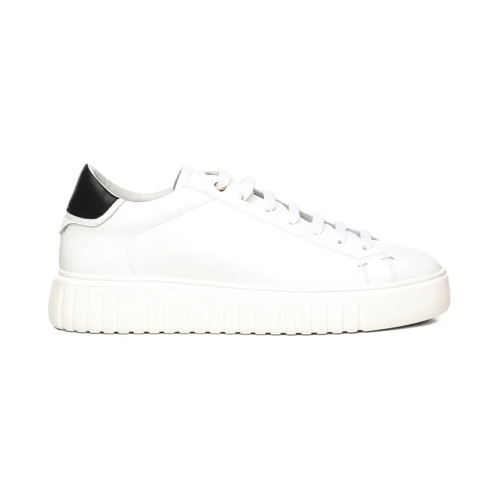 Giuliano Galiano Jaye – White (MARSNAPPAWHITEBLACK)
